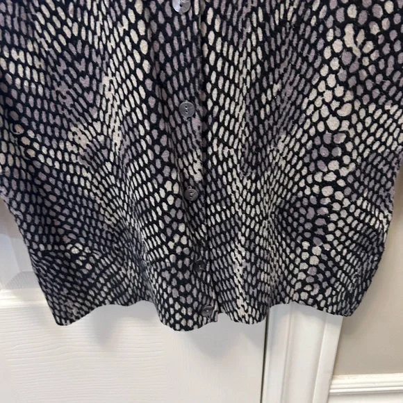 CYNTHIA ROWLEY sweater. - Picture 3 of 8